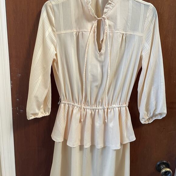 Sophie yellow cottage midi dress - Picture 8 of 8